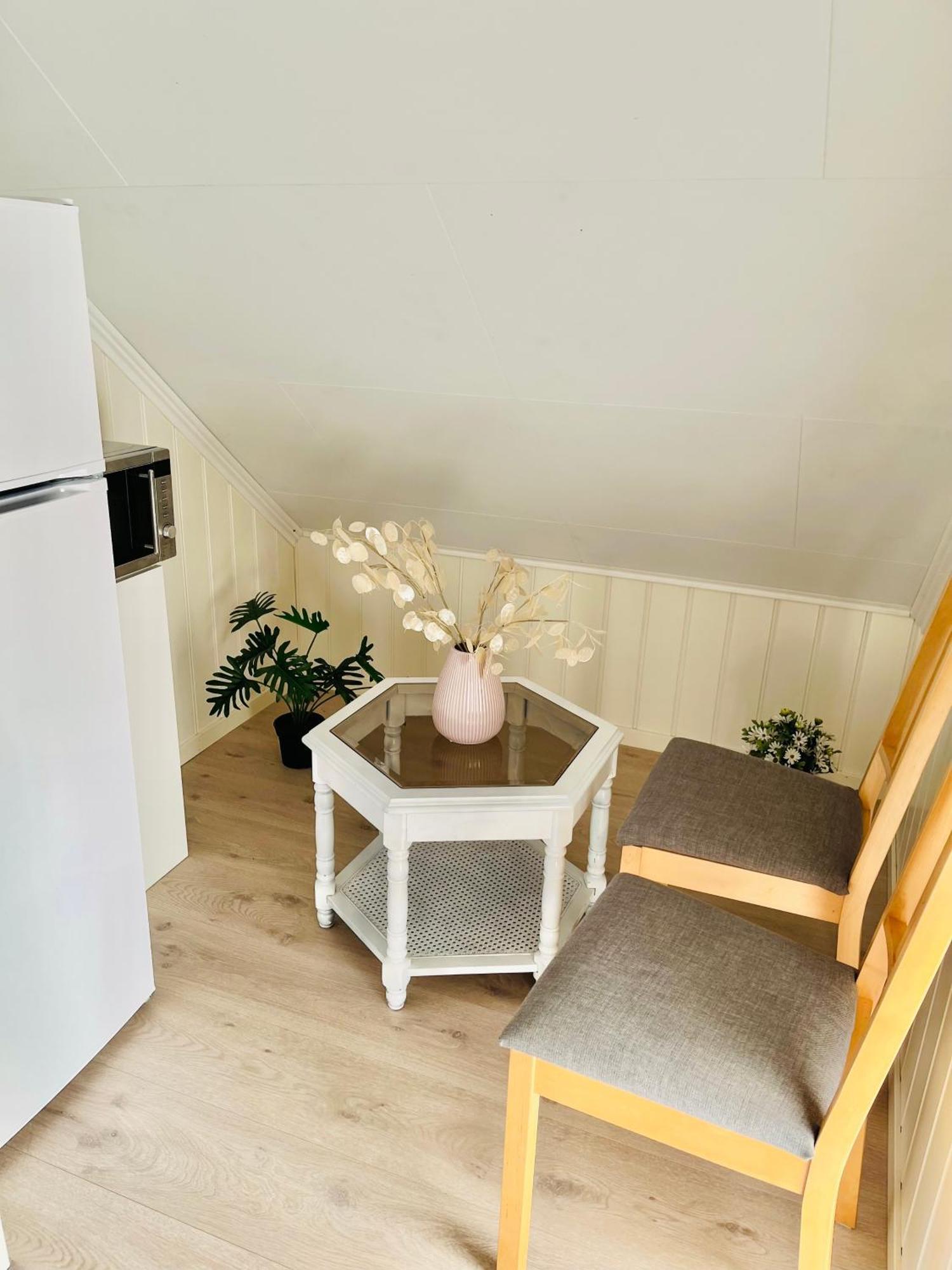 A Beautiful 3-bedroom With Stunning Views And Free Parking Lägenhet